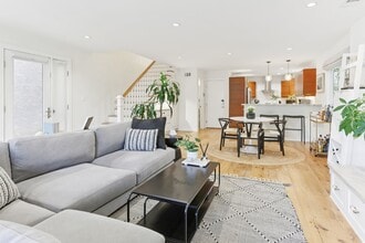 665 Washington Blvd in Marina Del Rey, CA - Building Photo - Building Photo