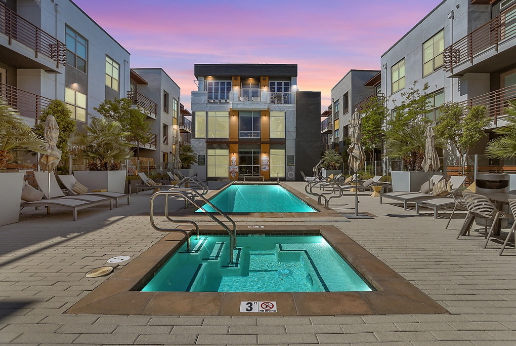 ROEN Menlo Park in Menlo Park, CA - Foto de edificio