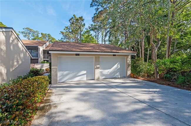 15330 Cedarwood Ln in Naples, FL - Building Photo - Building Photo