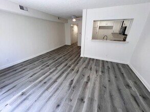 4648 Fulton Ave, Unit 102 in Los Angeles, CA - Building Photo - Building Photo