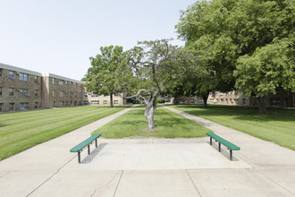 Carrington Drive Apartments in Minneapolis, MN - Building Photo - Building Photo