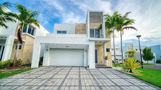 10360 NW 68th Terrace in Doral, FL - Building Photo - Building Photo