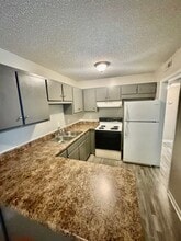 Apartment Living in Quiet Area within Manchester in Manchester, TN - Building Photo - Interior Photo