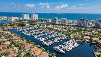 1580 Shoreline Way in Hollywood, FL - Building Photo
