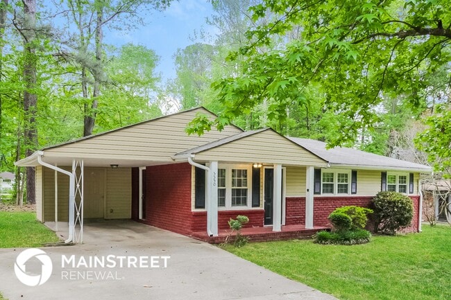 5550 Longmeadow Ln in Atlanta, GA - Building Photo - Building Photo