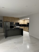 3501 W Ox Rd in Fairfax, VA - Building Photo - Building Photo