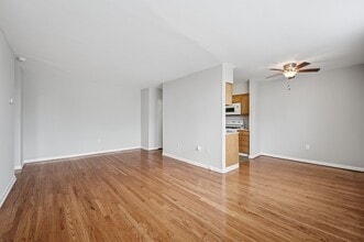 Willow Bend Apartments in Philadelphia, PA - Foto de edificio - Building Photo