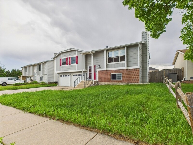 1018 Rancher Dr in Fountain, CO - Building Photo