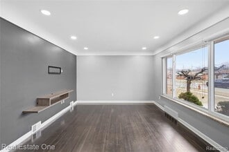 8528 Norborne Ave in Dearborn Heights, MI - Building Photo - Building Photo