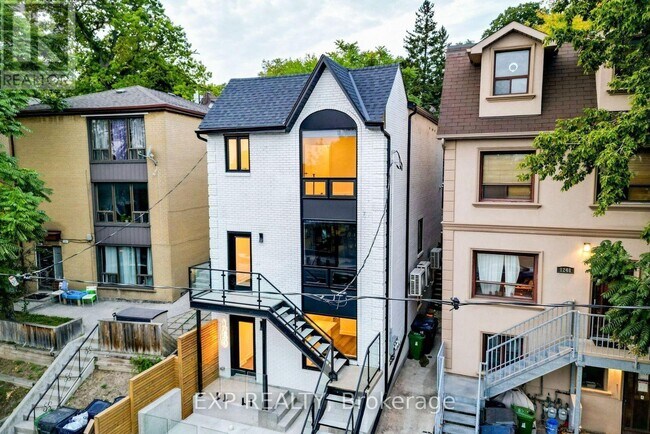 1250 Davenport Rd in Toronto, ON - Building Photo - Building Photo