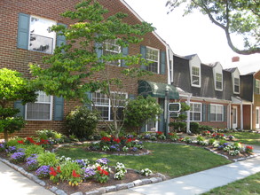 Crown Point - Norfolk in Norfolk, VA - Foto de edificio - Building Photo