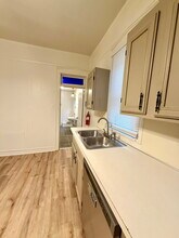 144 E Main St in Brownstown, PA - Building Photo - Building Photo