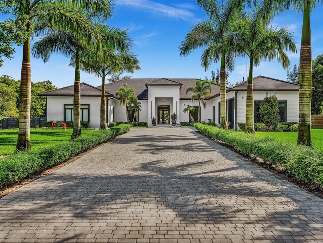 6122 SW 173rd Way in Southwest Ranches, FL - Building Photo - Building Photo