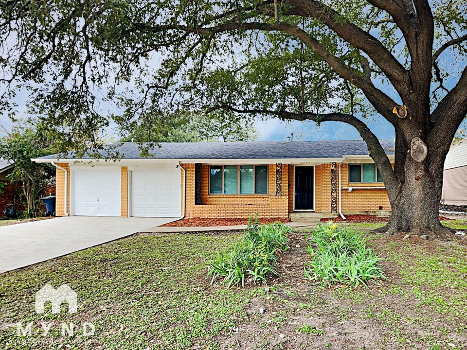 5244 Greene Ave in Fort Worth, TX - Building Photo