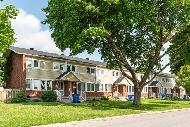 3257 Riverin Rue in Québec, QC - Building Photo - Primary Photo