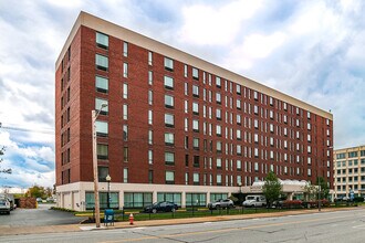 Skyline Tower - Income Based for Seniors 62+ in Cleveland, OH - Building Photo - Building Photo