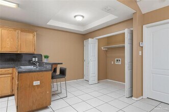 2604 Ringold Cir, Unit 2 in Edinburg, TX - Building Photo - Building Photo