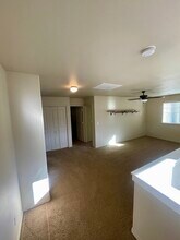 20333 Aberdeen Dr in Bend, OR - Foto de edificio - Building Photo