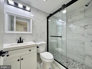 1024 Race St in Philadelphia, PA - Building Photo - Building Photo