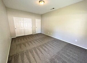 42516 Coronet Ct in Lancaster, CA - Building Photo - Building Photo