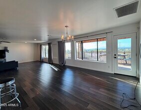 1750 W Pearce Rd in Phoenix, AZ - Building Photo - Building Photo