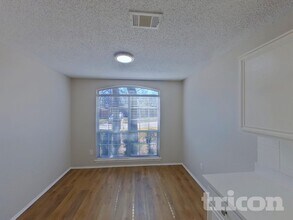 1210 Hidden Creek Dr in Mansfield, TX - Building Photo - Building Photo