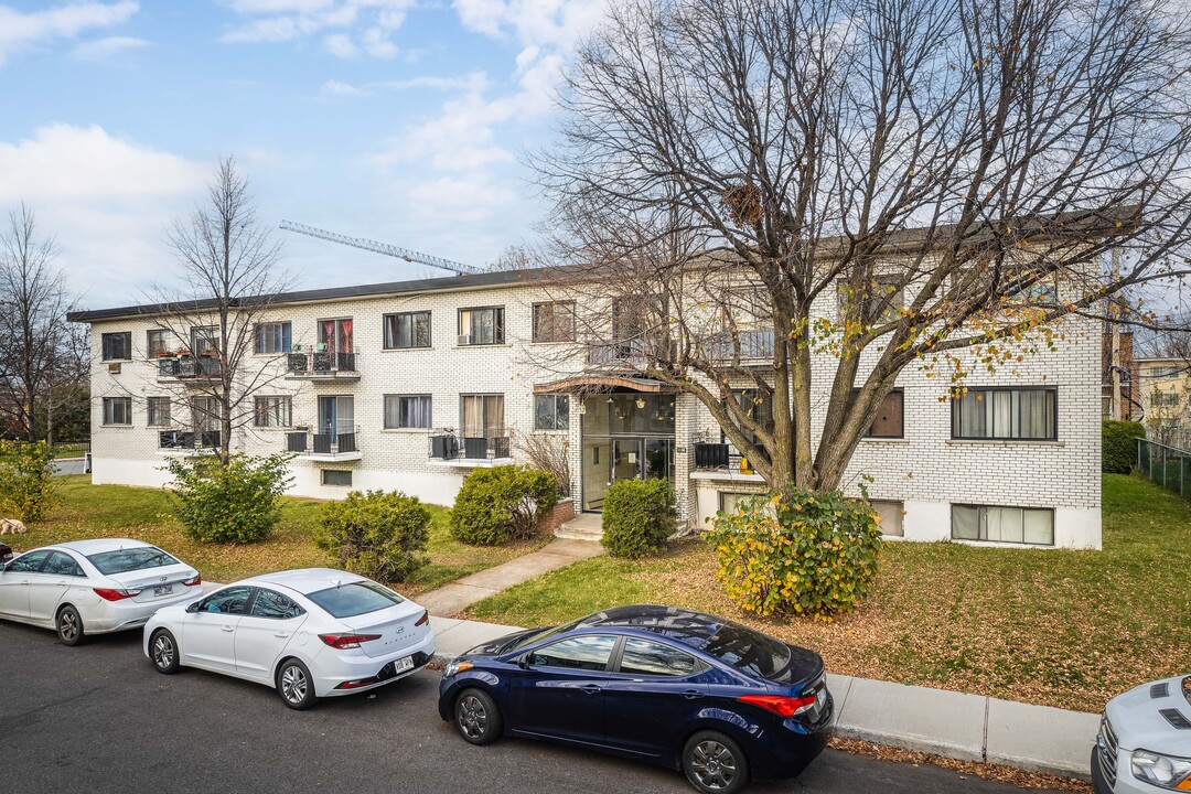 1136 Louis-Bonin Rue in Montréal, QC - Building Photo