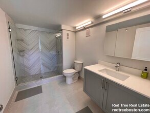 50 Hichborn St in Boston, MA - Building Photo - Building Photo