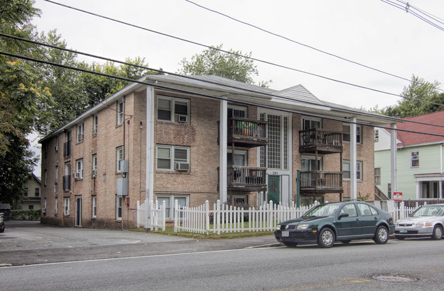 293 Nesmith St in Lowell, MA - Building Photo - Building Photo