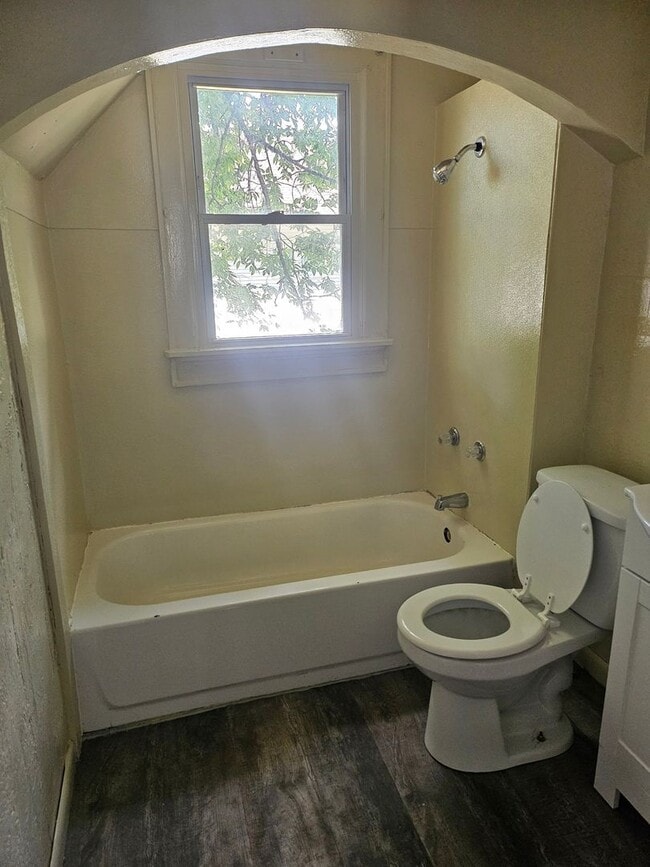 property at 1117 Lodge Ave