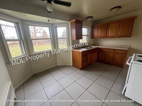 2794 Midland Rd in Saginaw, MI - Building Photo - Building Photo