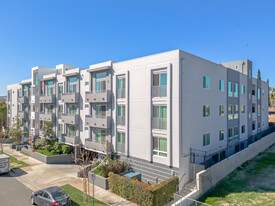 Vista NoHo in North Hollywood, CA - Building Photo