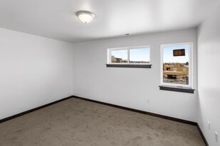 708 Black Diamond St in Belgrade, MT - Building Photo