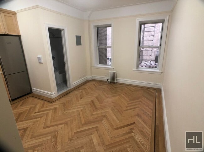 117 W 13th St