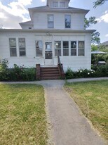 606 7th St N, Unit Two in Fargo, ND - Building Photo