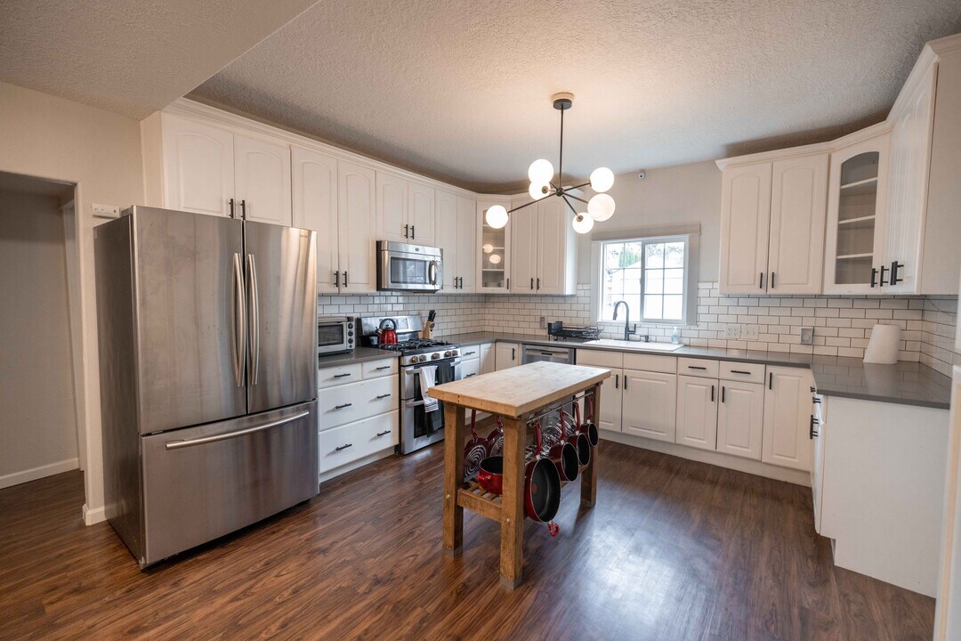 401 S Main St, Unit #3 in Newberg, OR - Foto de edificio