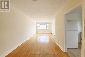 105-105 Gilmour Ave in Toronto, ON - Building Photo - Building Photo