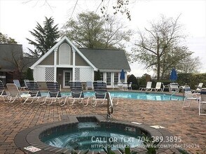 8216 Legare Ct in Charlotte, NC - Building Photo - Building Photo