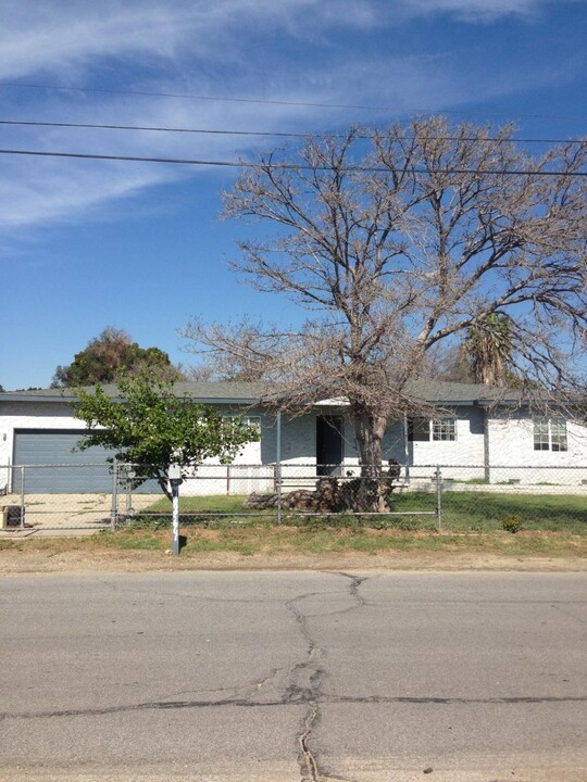 18267-18264 Athol St in Fontana, CA - Building Photo