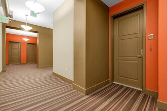 10111 Inverness Main St in Englewood, CO - Building Photo - Building Photo