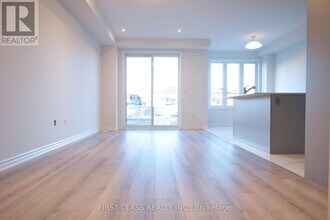 24 Kamper Ave in Richmond Hill, ON - Building Photo - Building Photo