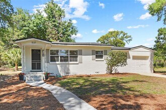 1037 N Virginia Ave in Winter Park, FL - Foto de edificio - Building Photo