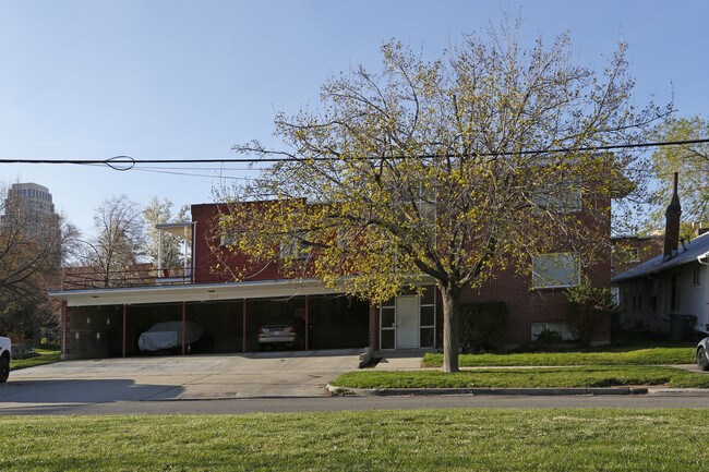 209 W 200 N in Salt Lake City, UT - Foto de edificio - Building Photo