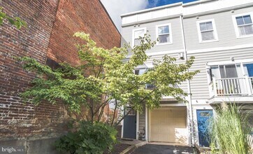 111 N Chester St in Baltimore, MD - Building Photo - Building Photo