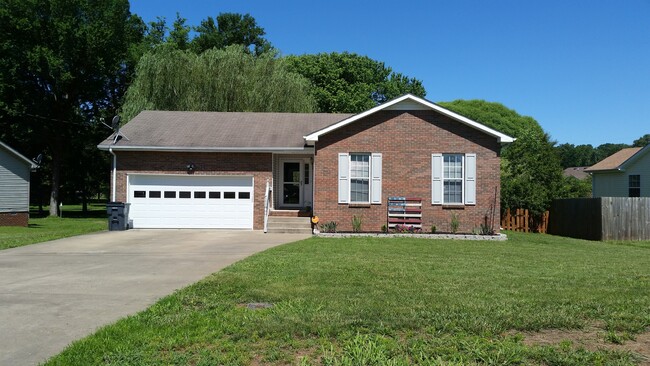 259 Short St in Clarksville, TN - Building Photo - Building Photo