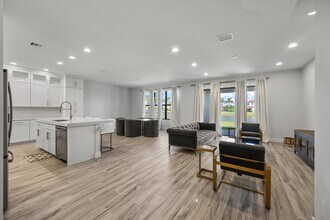 16259 Sandy Shore Dr in Westlake, FL - Building Photo - Building Photo