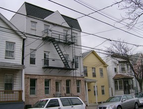 176A Parker St in Newark, NJ - Building Photo - Building Photo