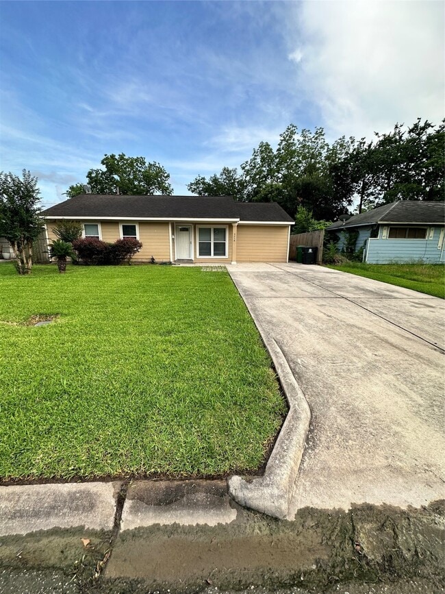 property at 5758 Belneath St