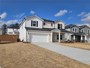 3039 Sweet Red Cir in Braselton, GA - Building Photo - Building Photo