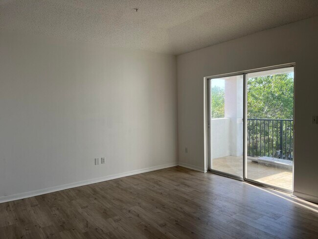 5024 Lantana Rd in Greenacres, FL - Building Photo - Building Photo